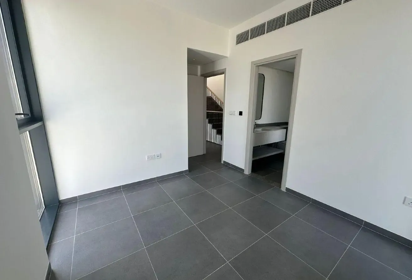 Brand New 5BR | Single Row | Vastu Villa on Park |