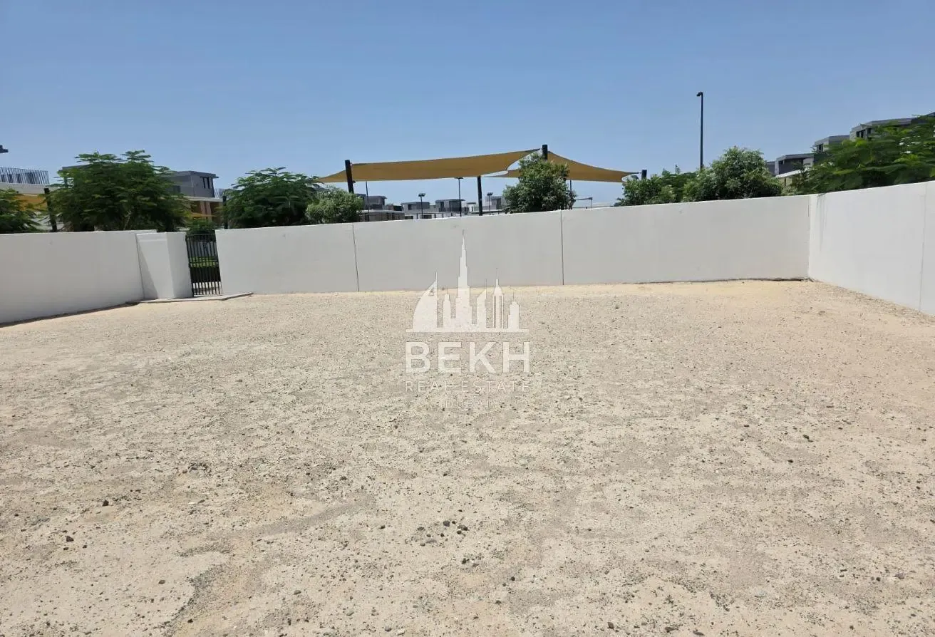Luxury 5BR Villa | Huge Plot | Prime Location