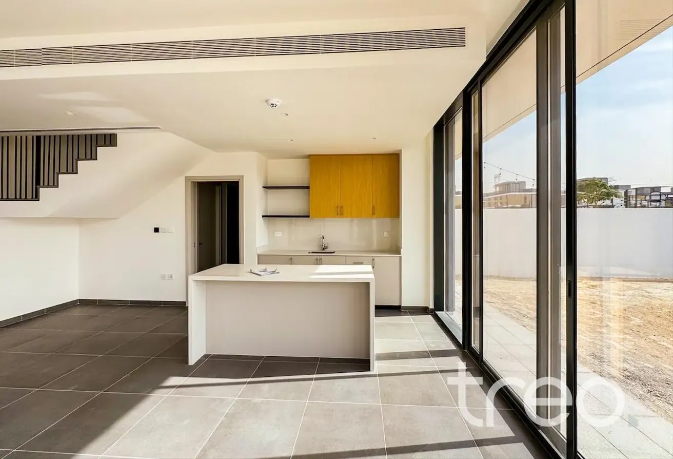 Premium 5BR + Maid Villa | Gated Community