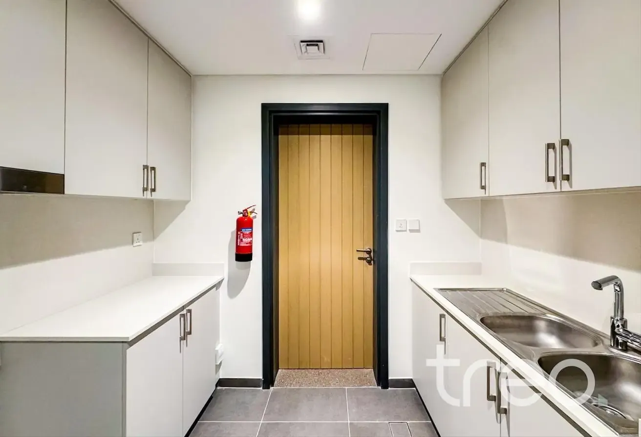 Premium 5BR + Maid Villa | Gated Community