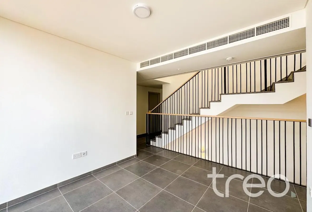Premium 5BR + Maid Villa | Gated Community