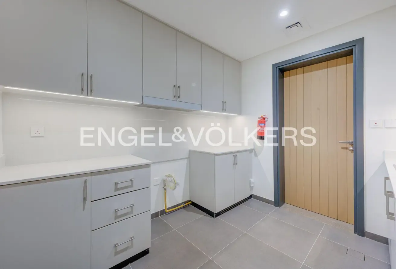 Internal Location | Spacious | Brand New
