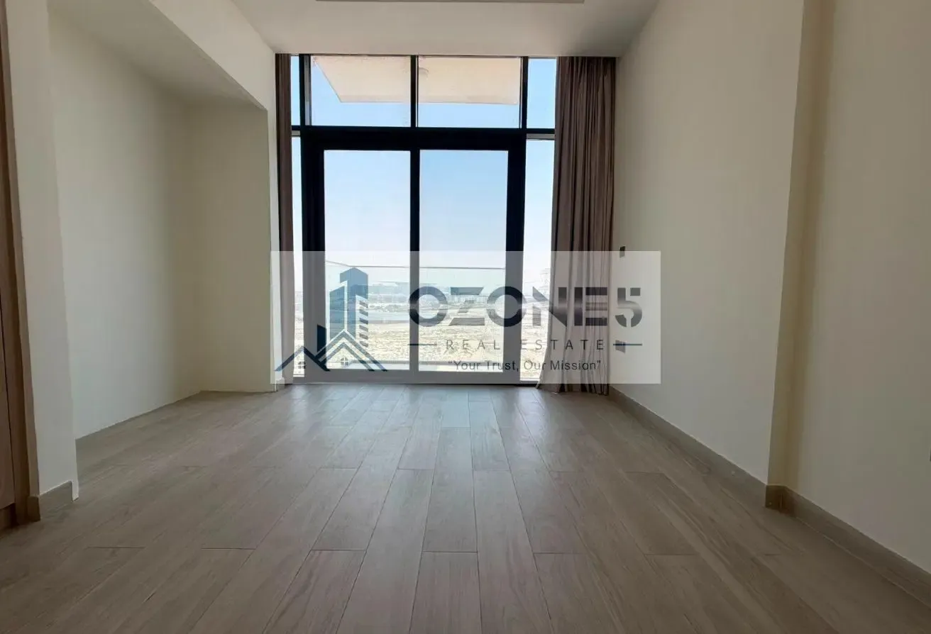 High Floor Ready To Move Chiller Free Pool View