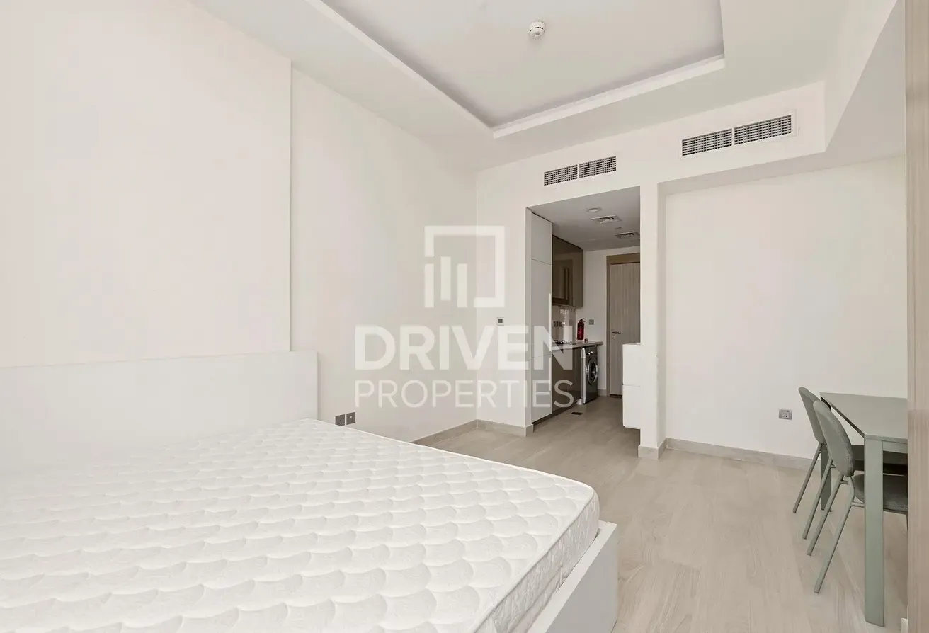 Well Maintained | High Floor | Chiller Free