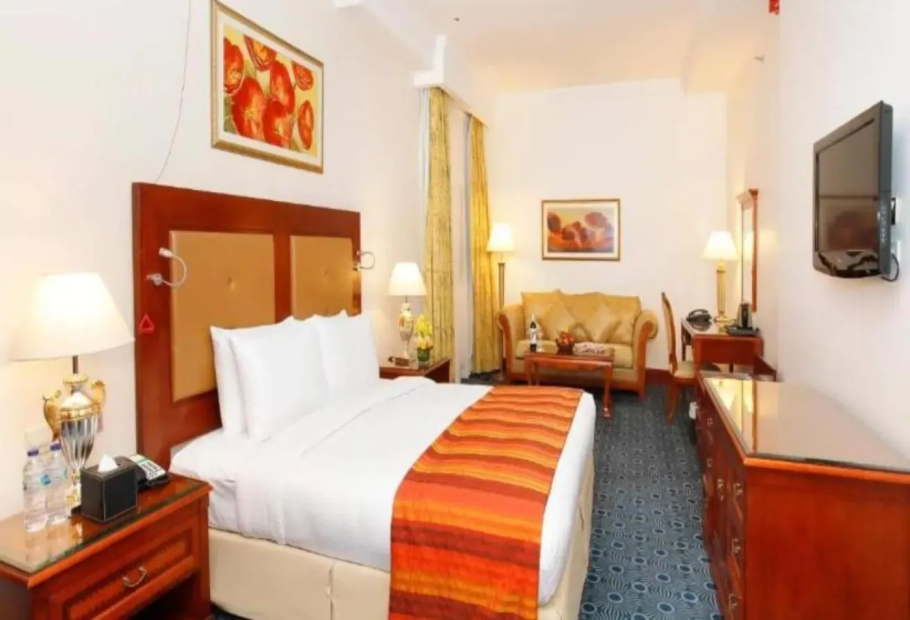 Luxury 4* Hotel Room | No Kitchen | Next to Metro