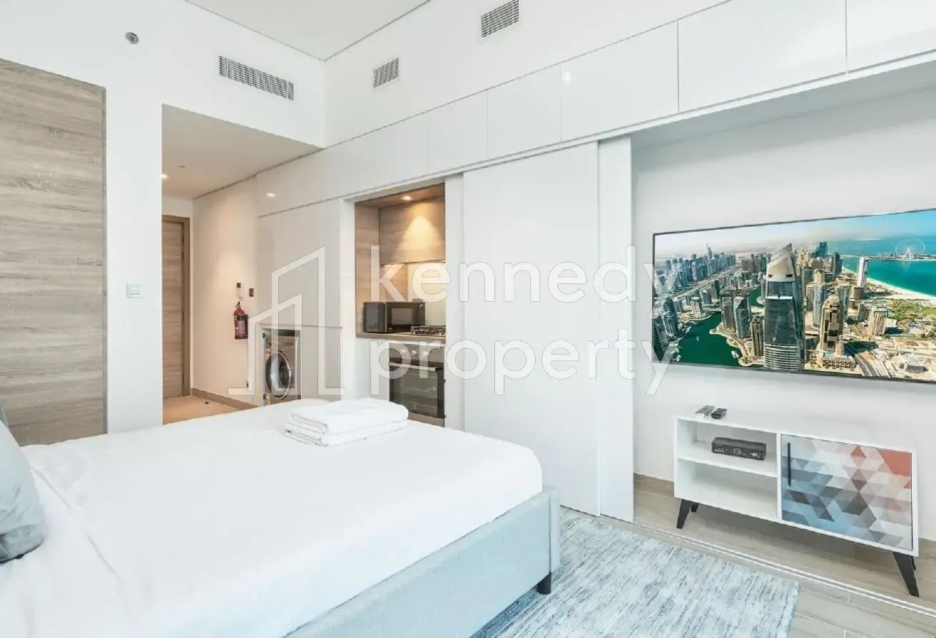 Marina View | Great Location | Elegant Apartment