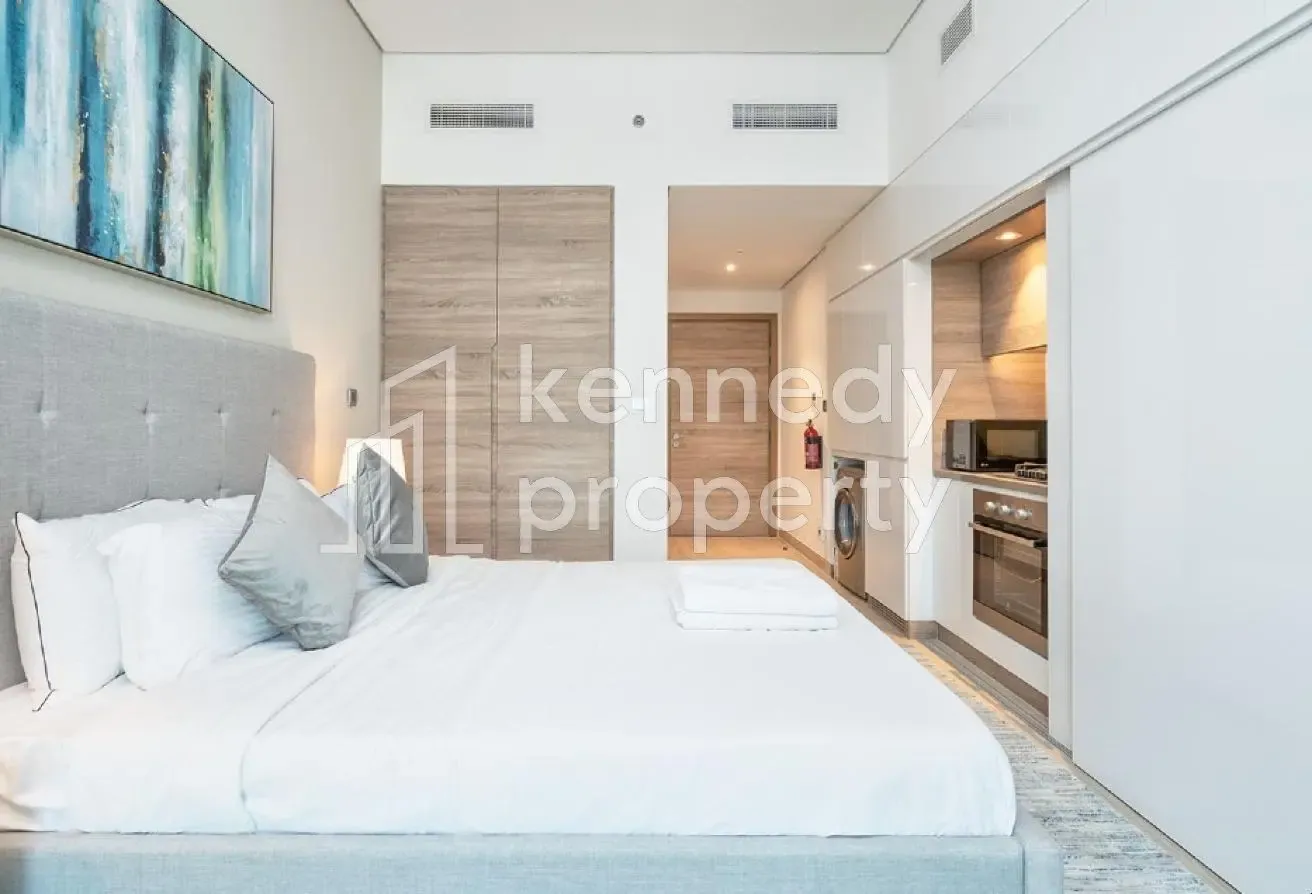 Marina View | Great Location | Elegant Apartment