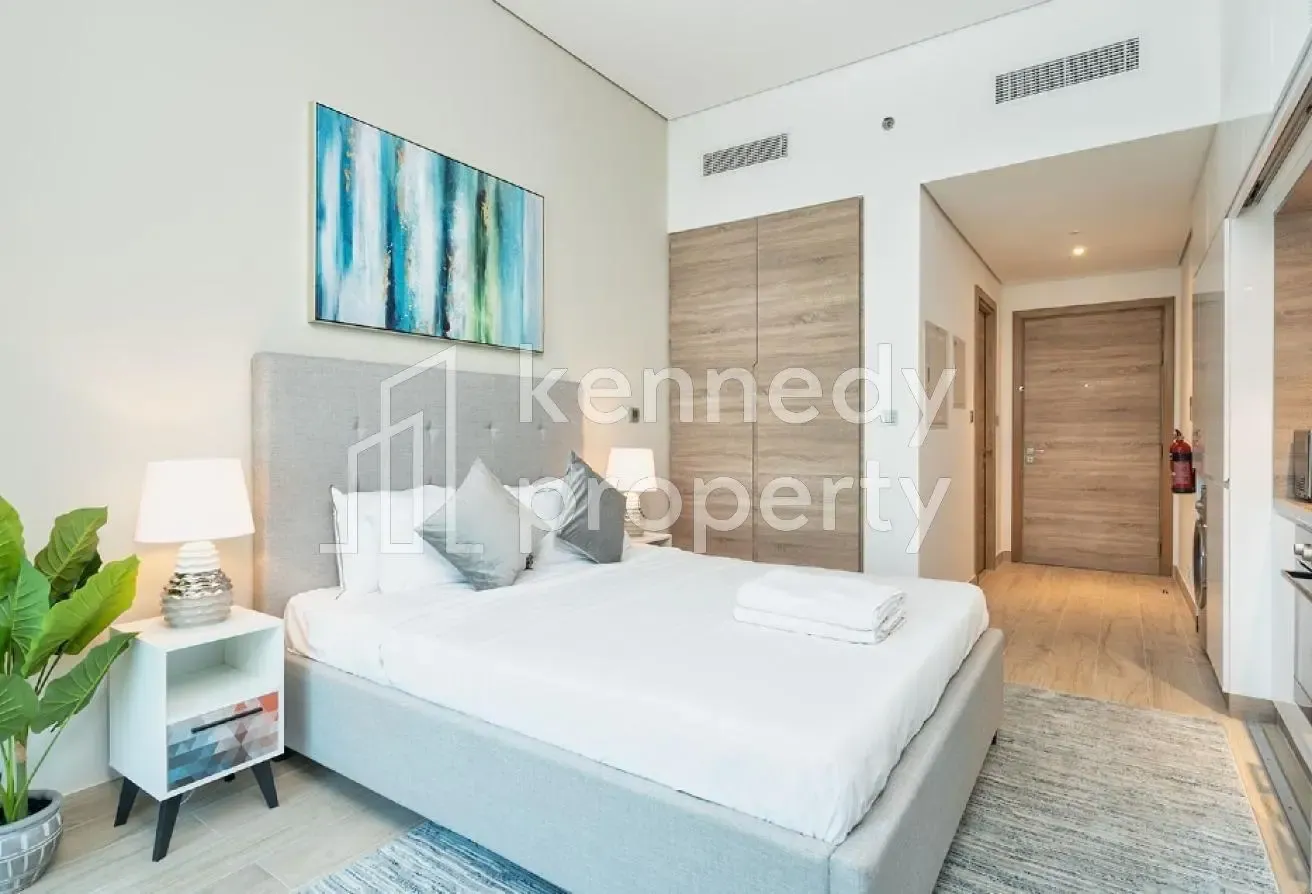 Marina View | Great Location | Elegant Apartment