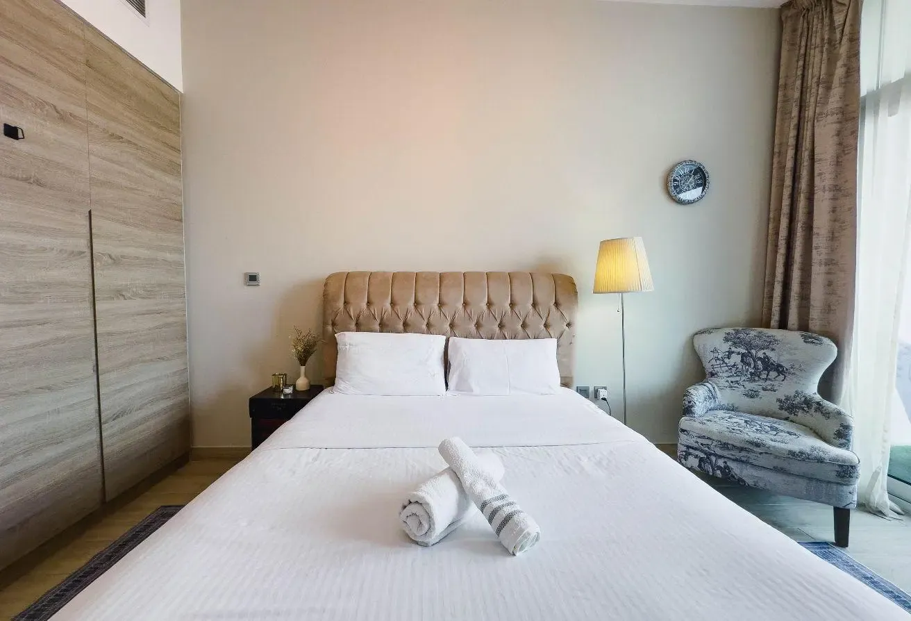 Marina View Studio | Pool, Sauna, Jacuzzi and Gym