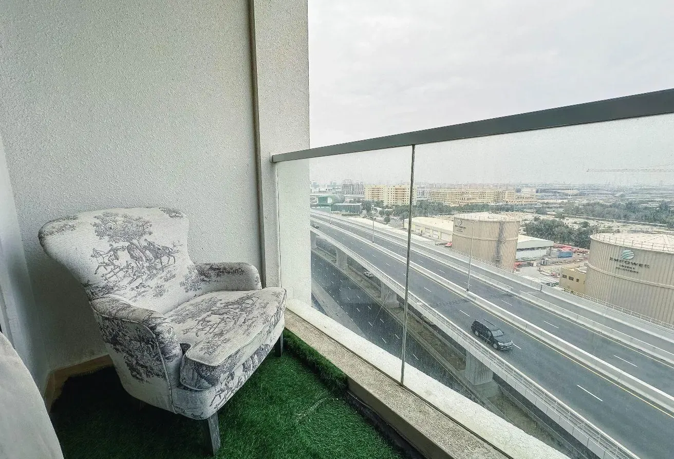 Marina View Studio | Pool, Sauna, Jacuzzi and Gym