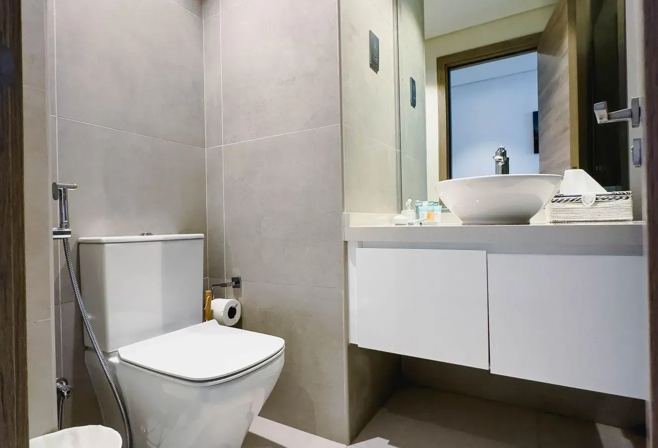 Marina View Studio | Pool, Sauna, Jacuzzi and Gym