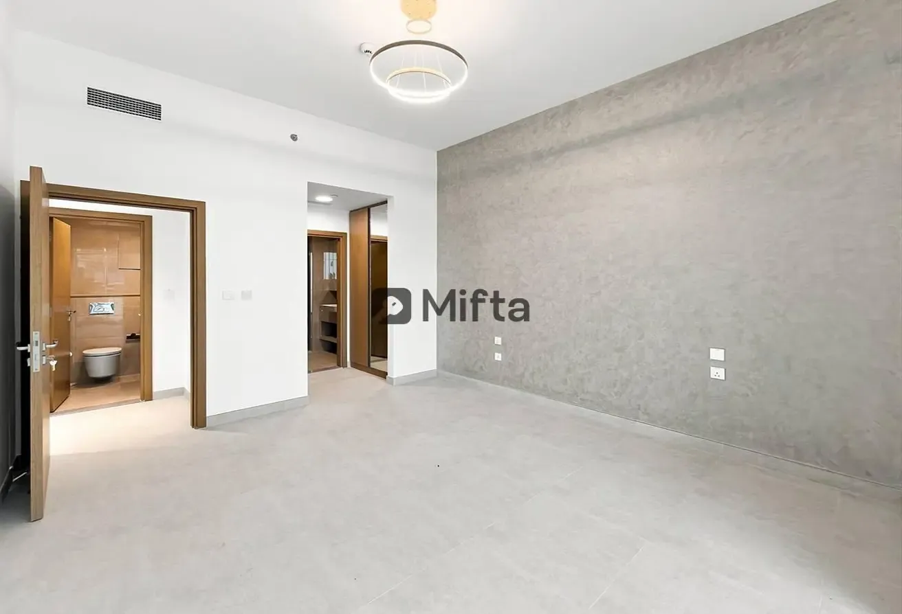 Dubai Island Views | Spacious 1 BR | Luxurious