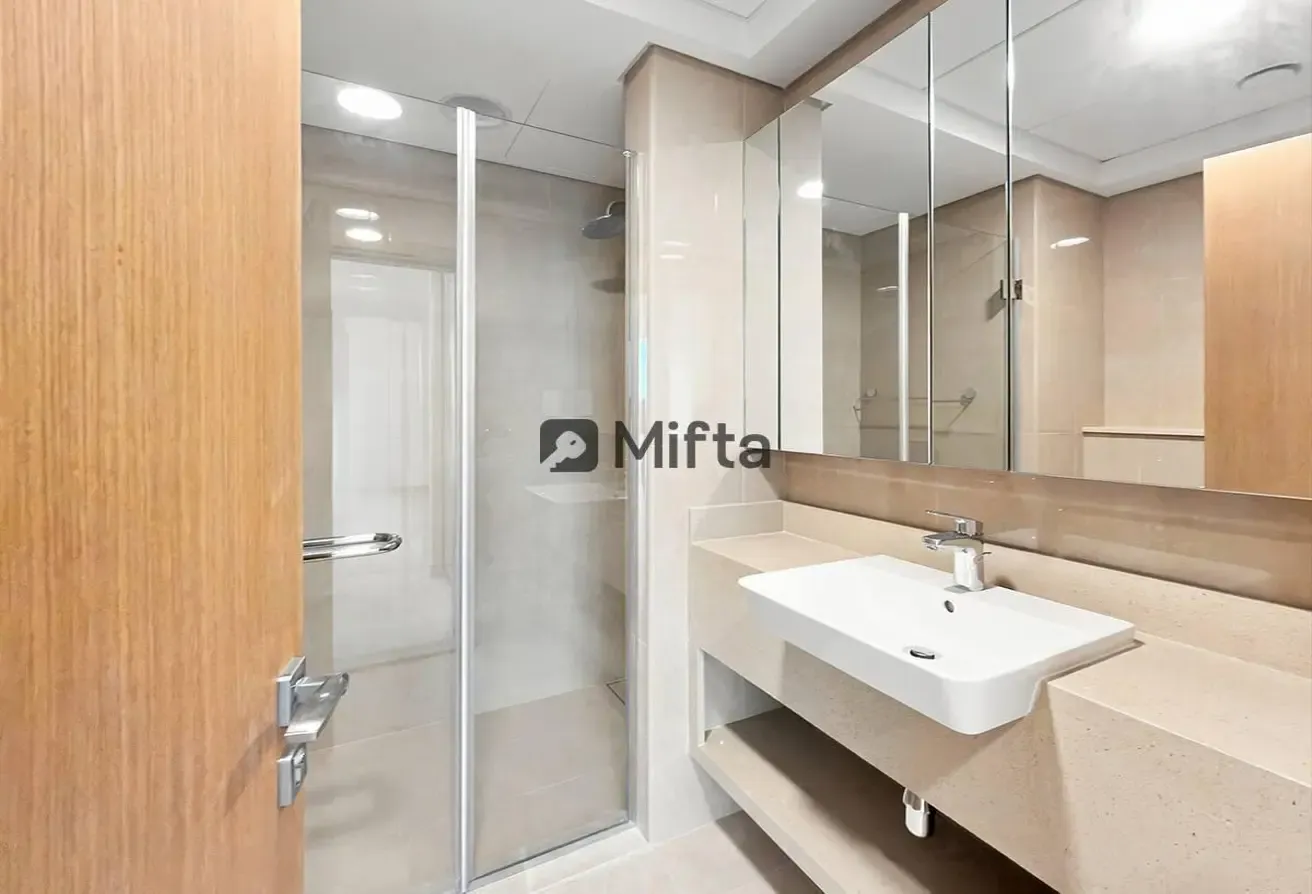 Dubai Island Views | Spacious 1 BR | Luxurious