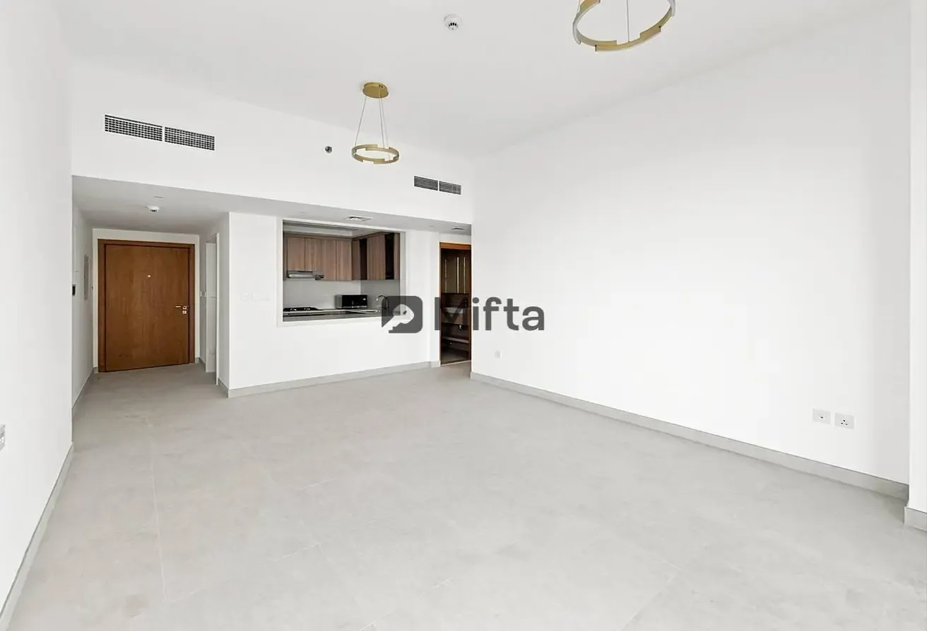 1 BR | Sea & Skyline Views | Airy & Bright