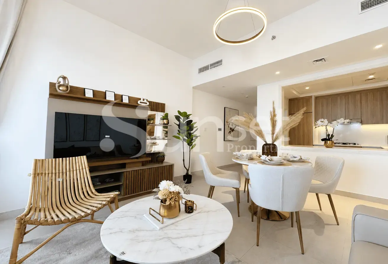 Spacious 1BR Apartment |Prime Location | Furnished