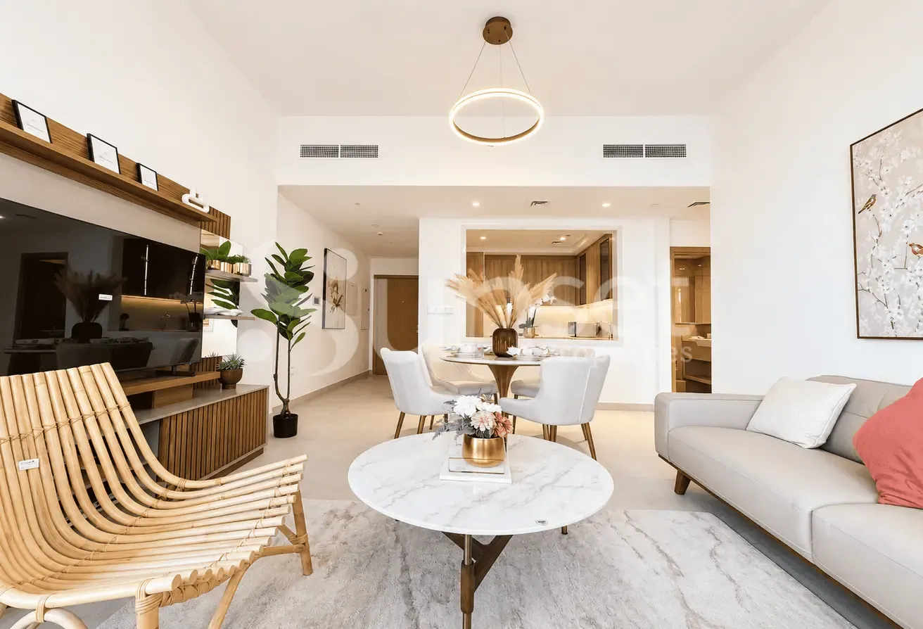 Spacious 1BR Apartment |Prime Location | Furnished