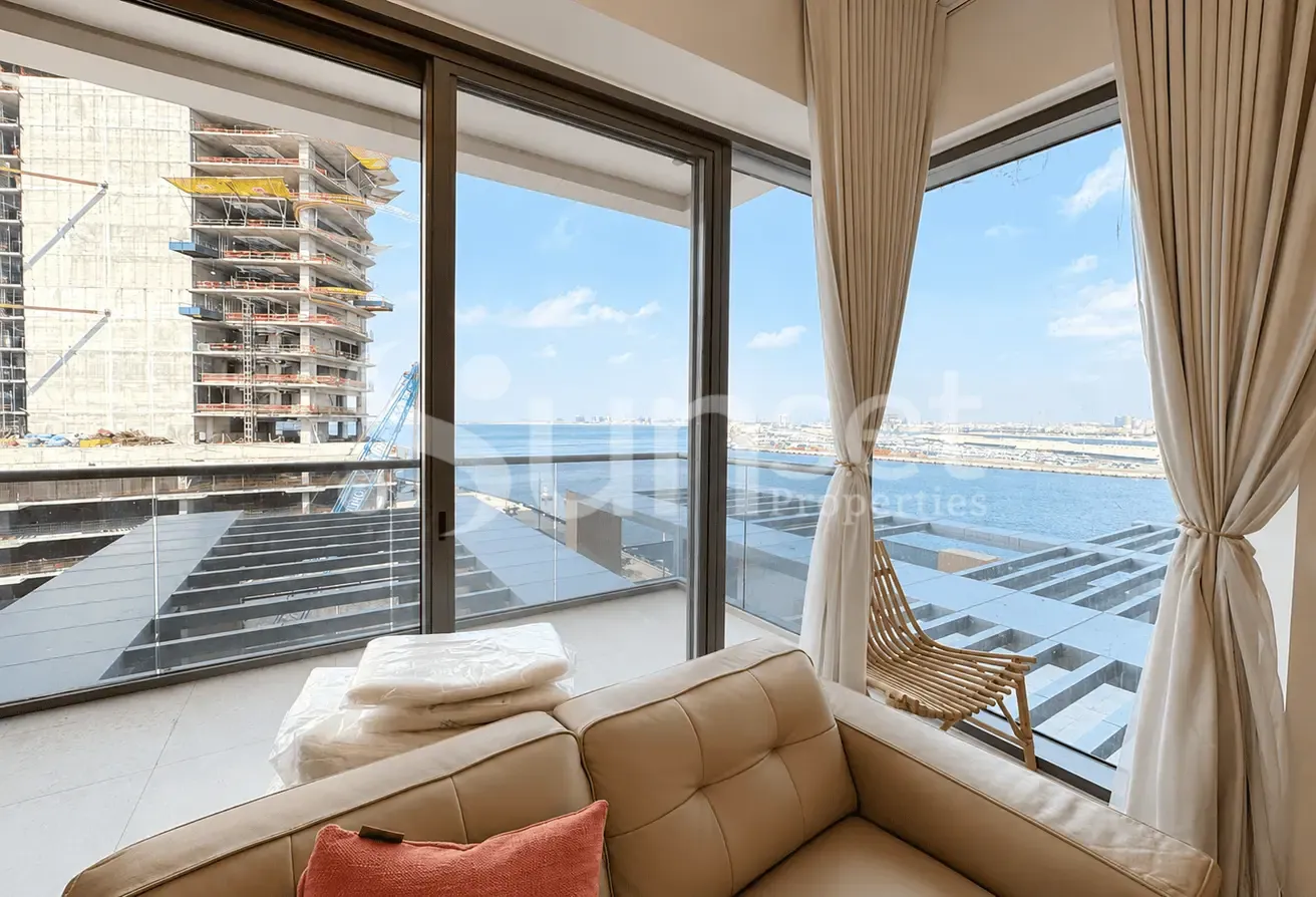 Spacious 1BR Apartment |Prime Location | Furnished