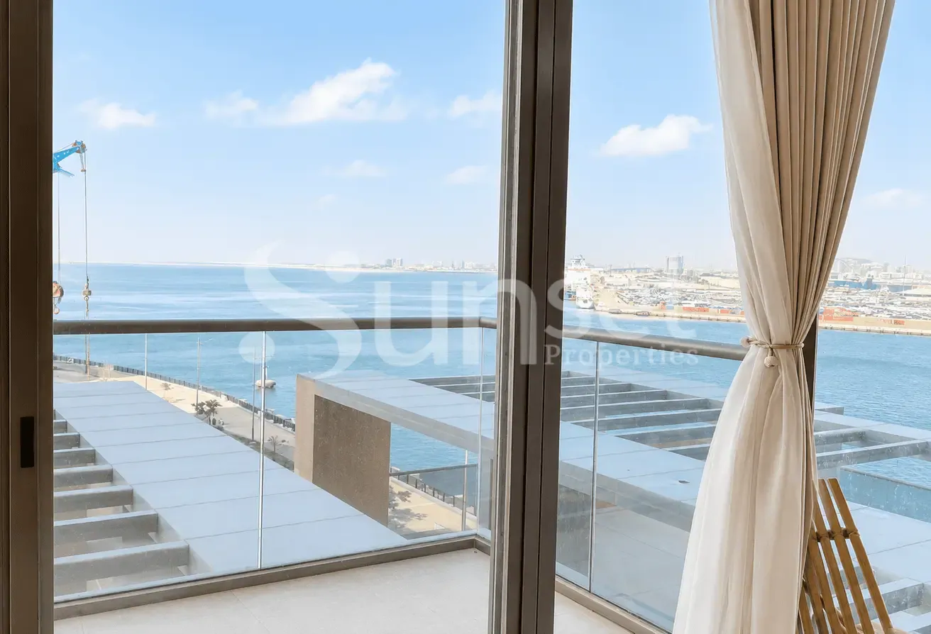 Spacious 1BR Apartment |Prime Location | Furnished
