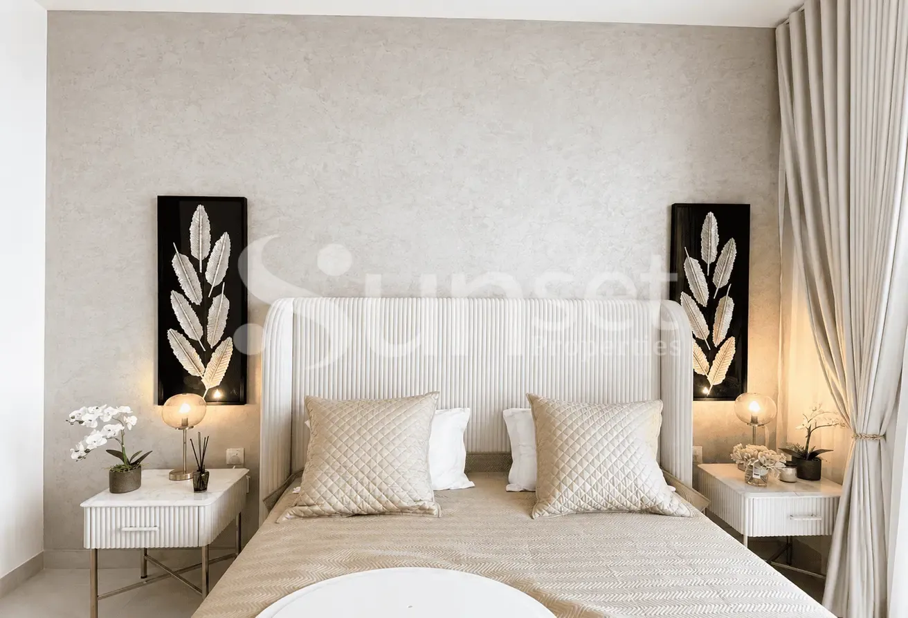 Spacious 1BR Apartment |Prime Location | Furnished
