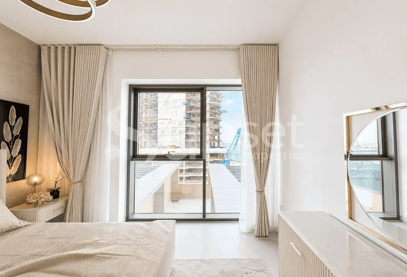 Spacious 1BR Apartment |Prime Location | Furnished