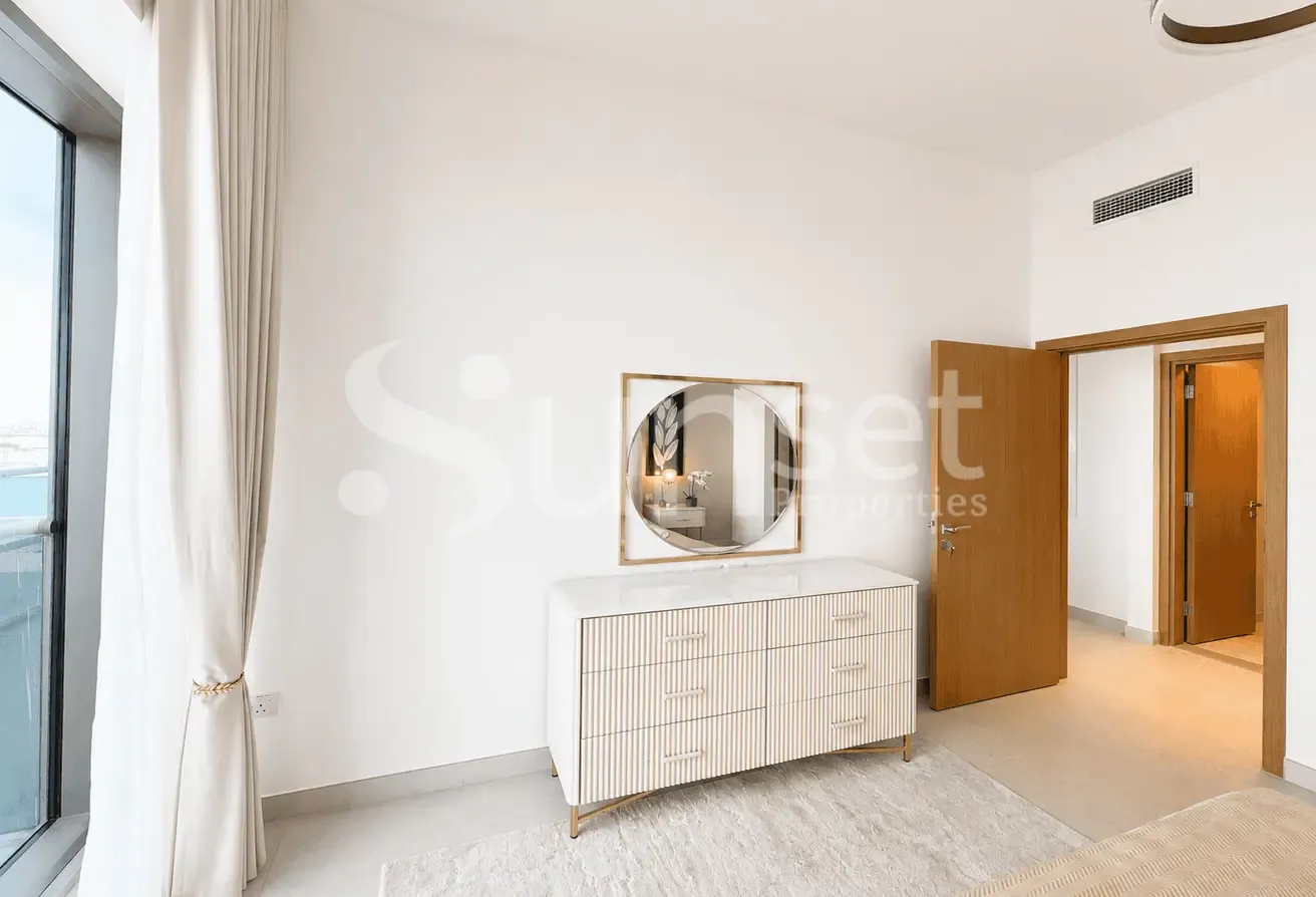 Spacious 1BR Apartment |Prime Location | Furnished