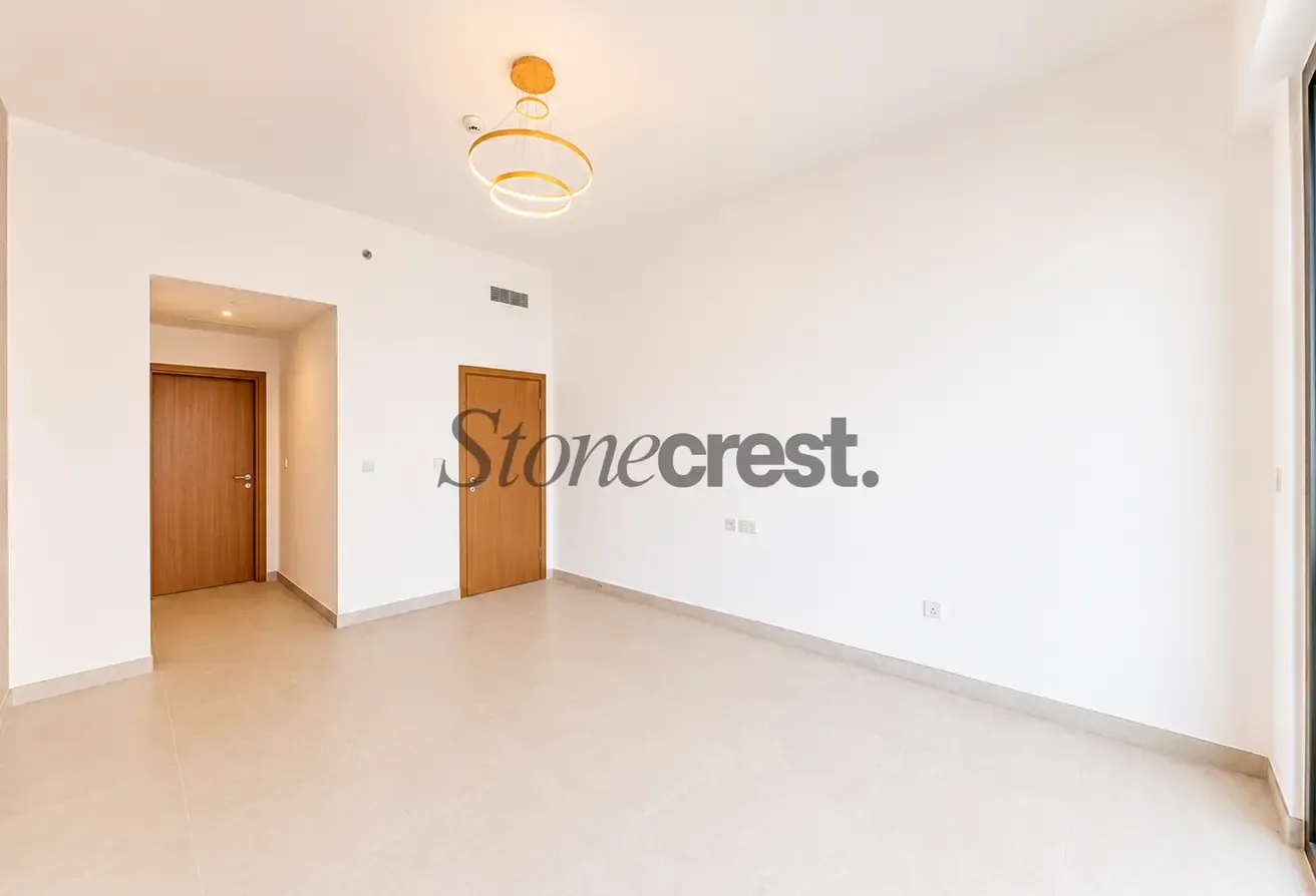 4 Cheques | Vacant | Waterfront | Sea View