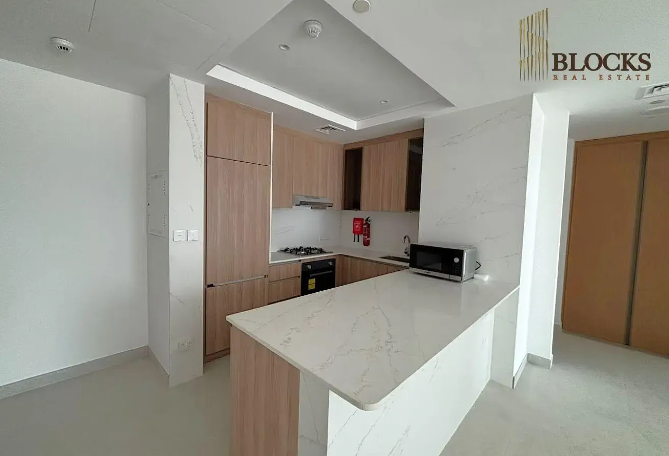 SPACIOUS 1BHK | BURJ KHALIFA & SEA VIEW | OPTIONS