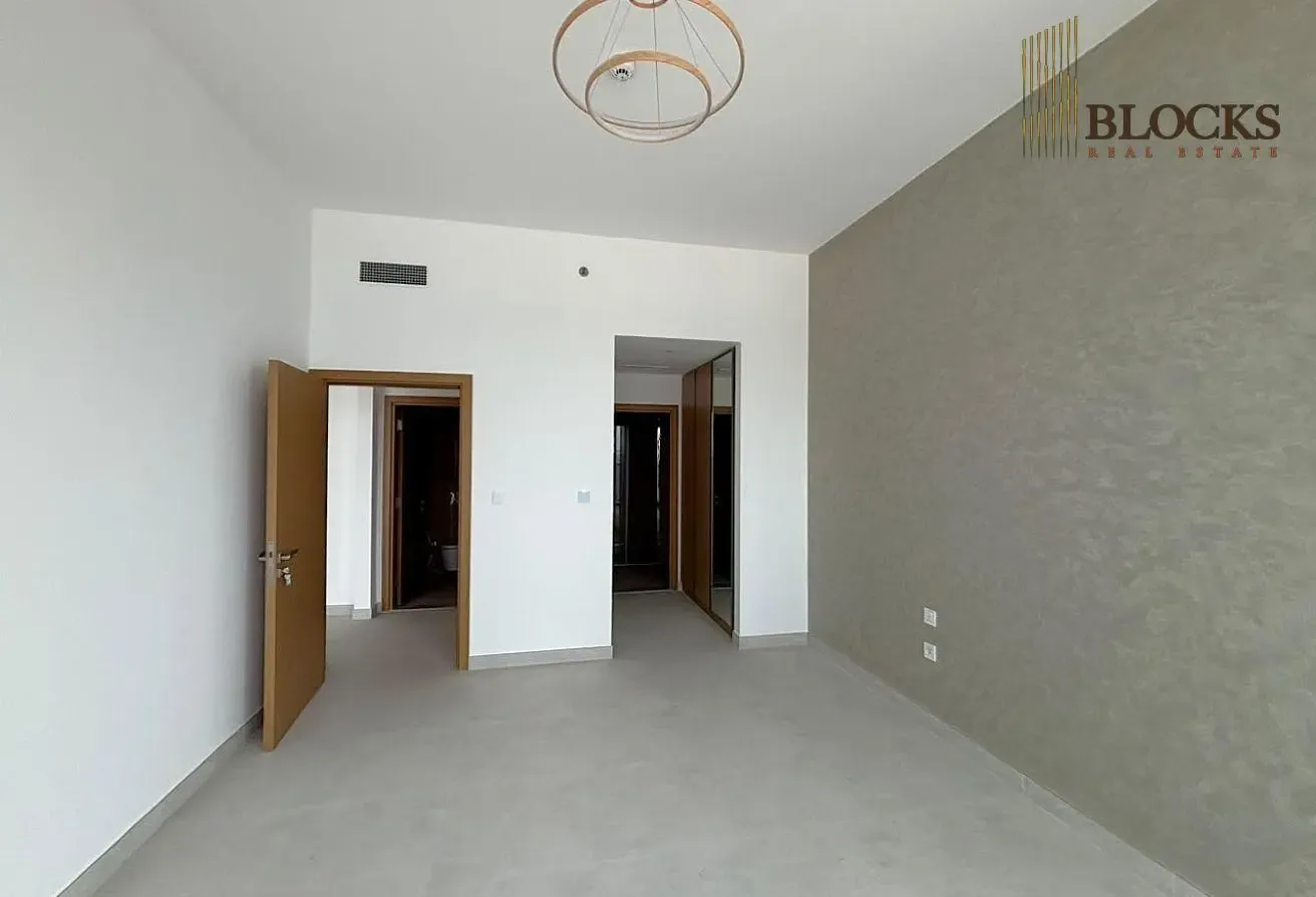 SPACIOUS 1BHK | BURJ KHALIFA & SEA VIEW | OPTIONS