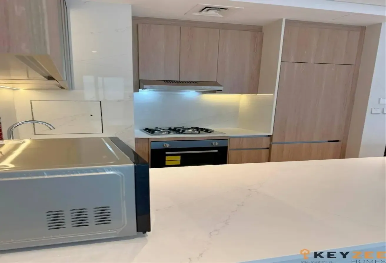 WATERFRONT VIEW | SPACIOUS UNIT | PRIME LOCATION
