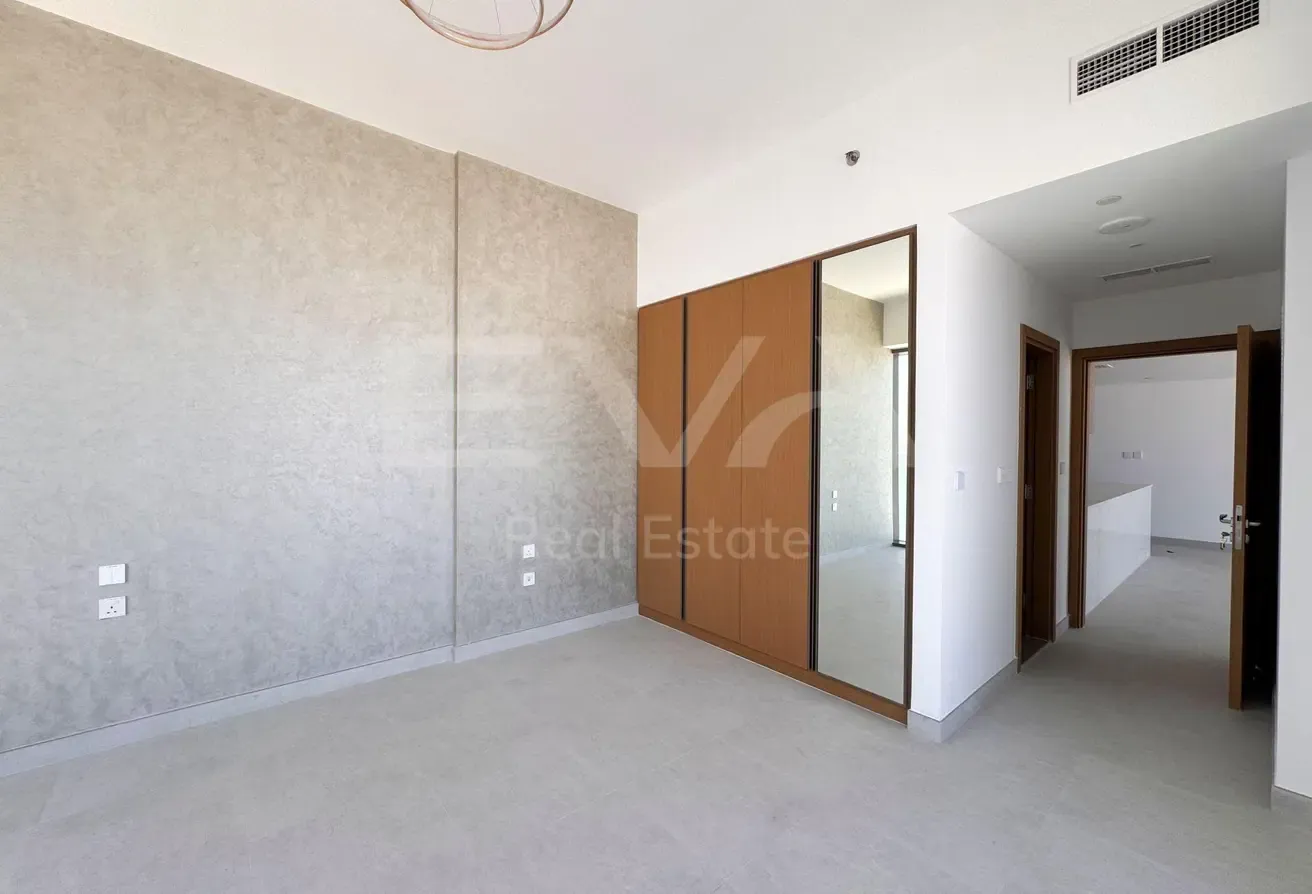 STUNNING SEA VIEW | GREAT PRICE | MODERN AND CLEAN