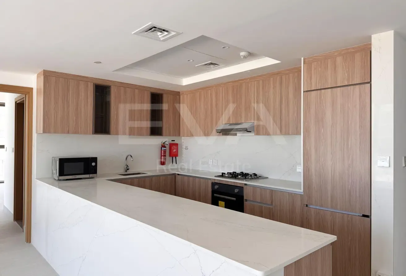 STUNNING SEA VIEW | GREAT PRICE | MODERN AND CLEAN