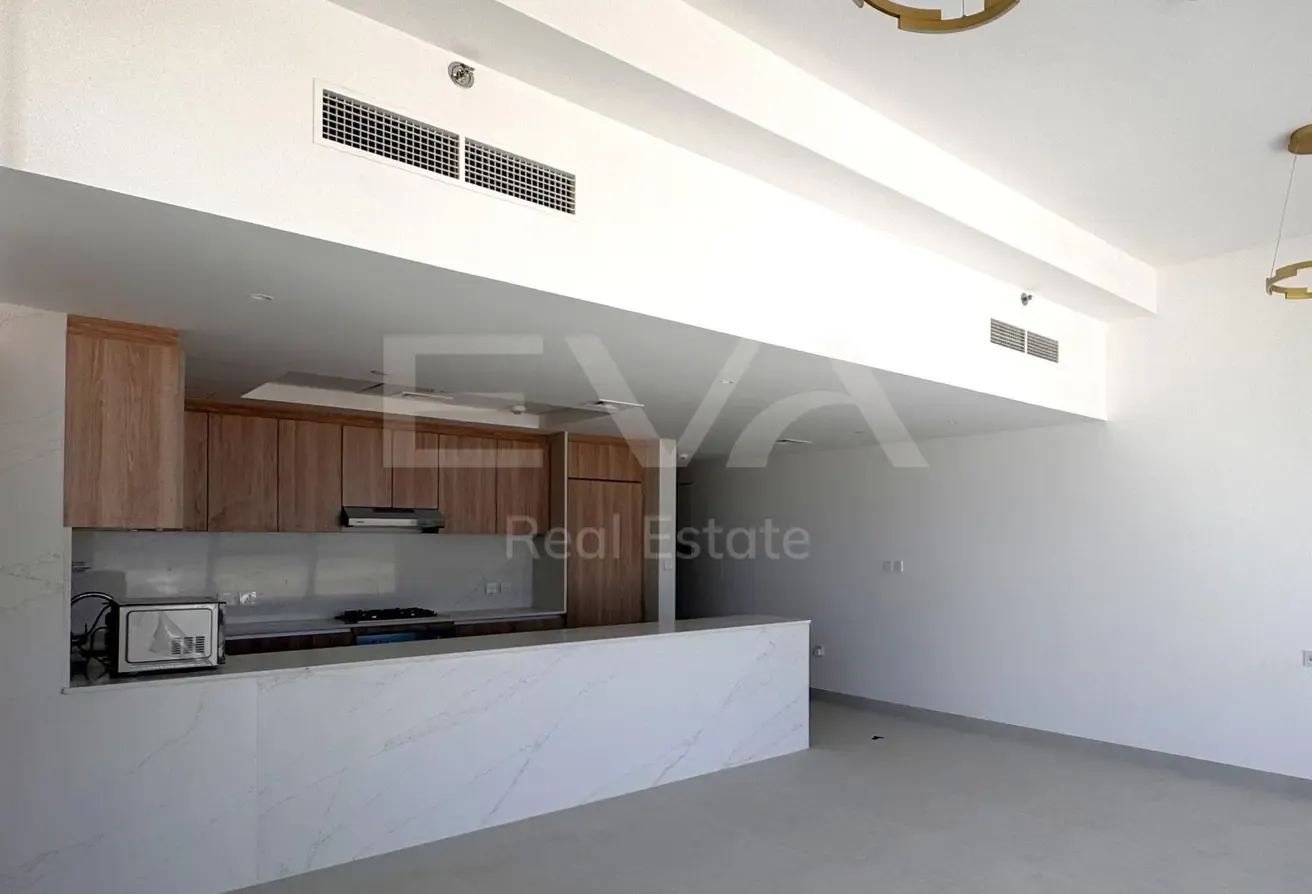 STUNNING SEA VIEW | GREAT PRICE | MODERN AND CLEAN