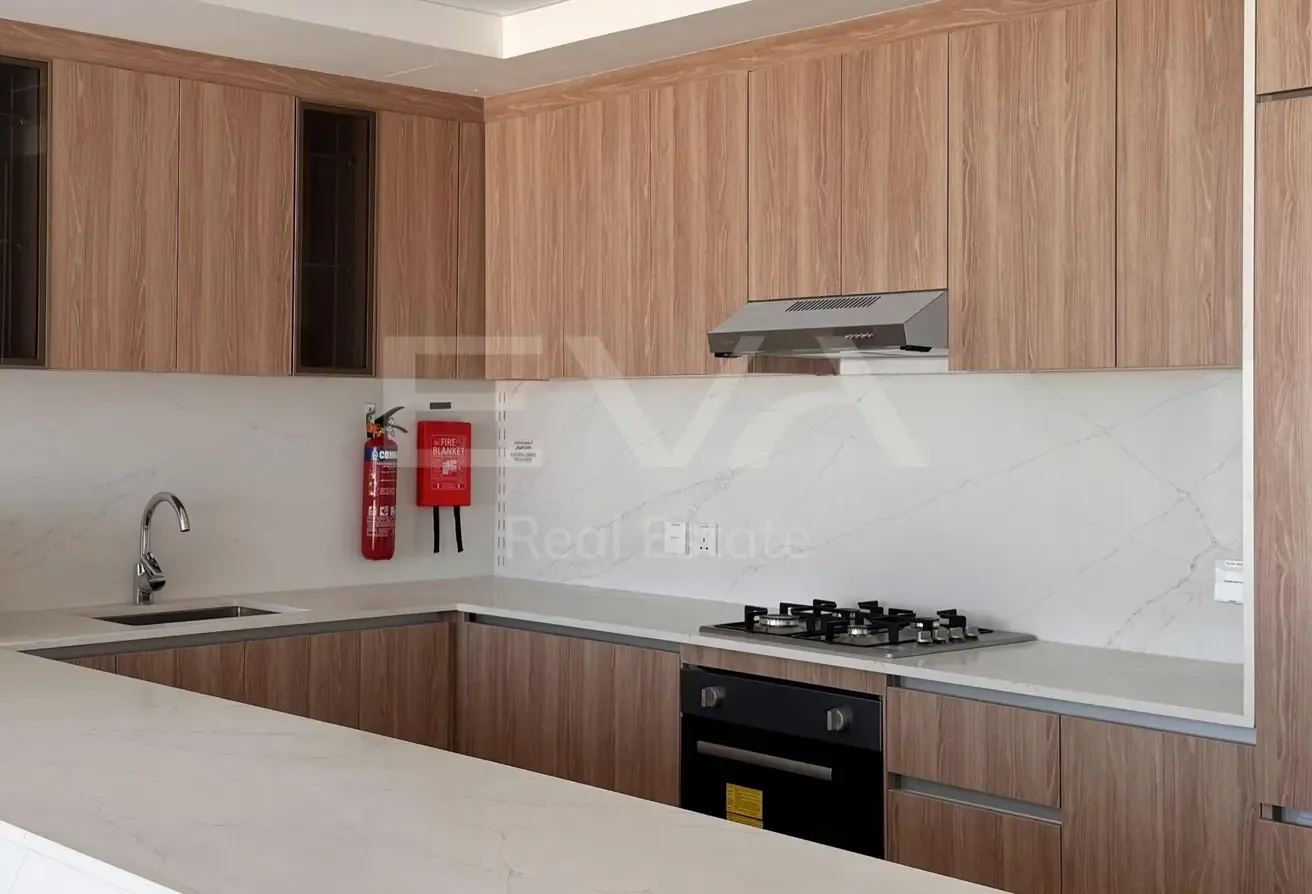 STUNNING SEA VIEW | GREAT PRICE | MODERN AND CLEAN