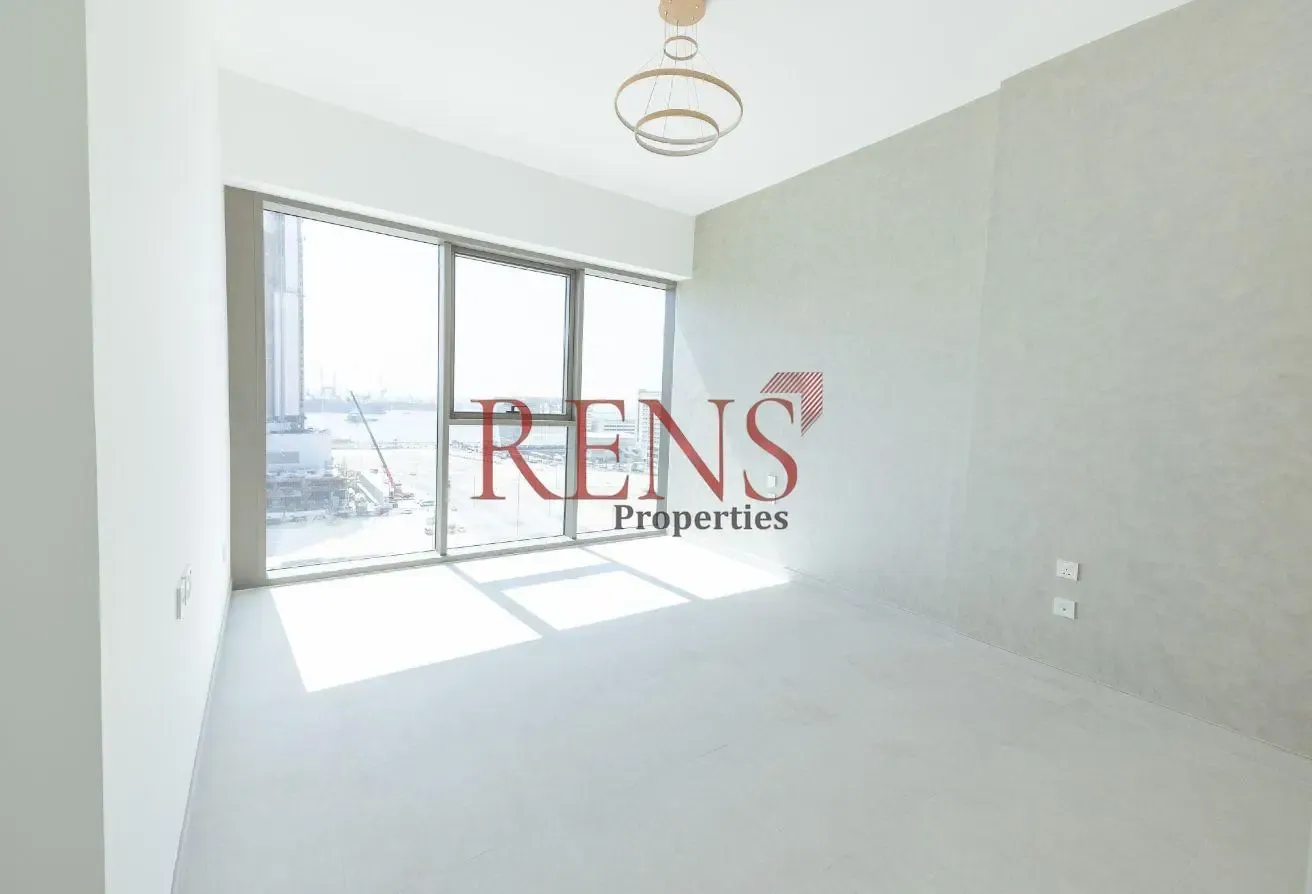 Spacious 1BR | Sea & City View | Prime Location