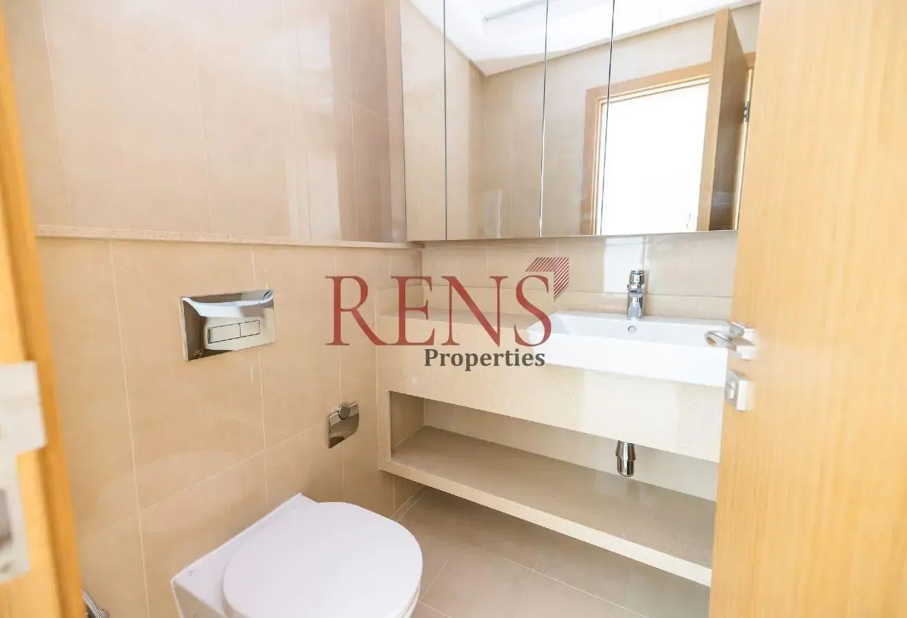 Spacious 1BR | Sea & City View | Prime Location