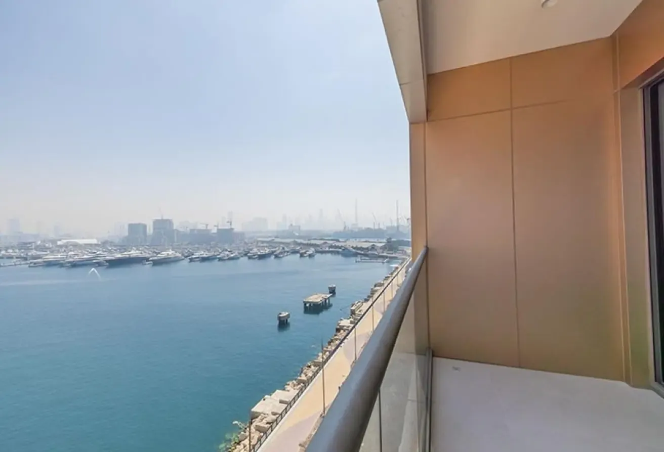 Spacious 1 BR | Sea View | Vacant