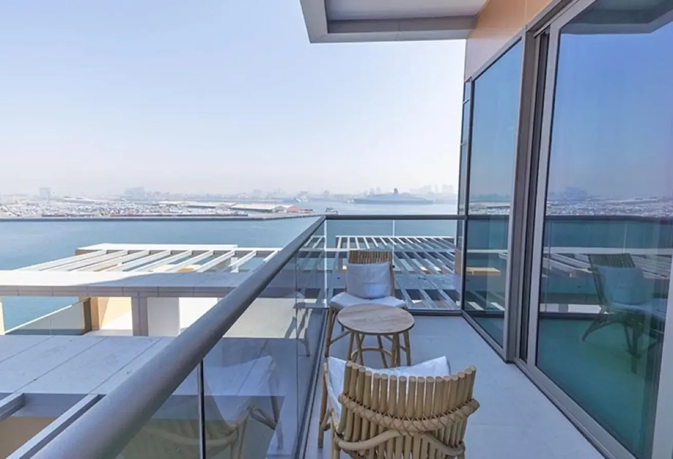 Stylishly furnished 1 br | Sea view | Vacant