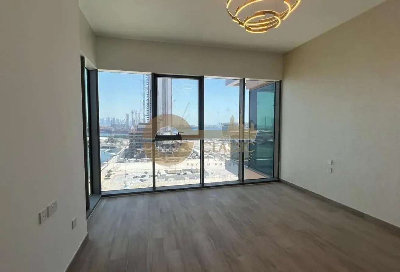 MODERN LIVING | SLEEK UNUT | UNFURNISHED