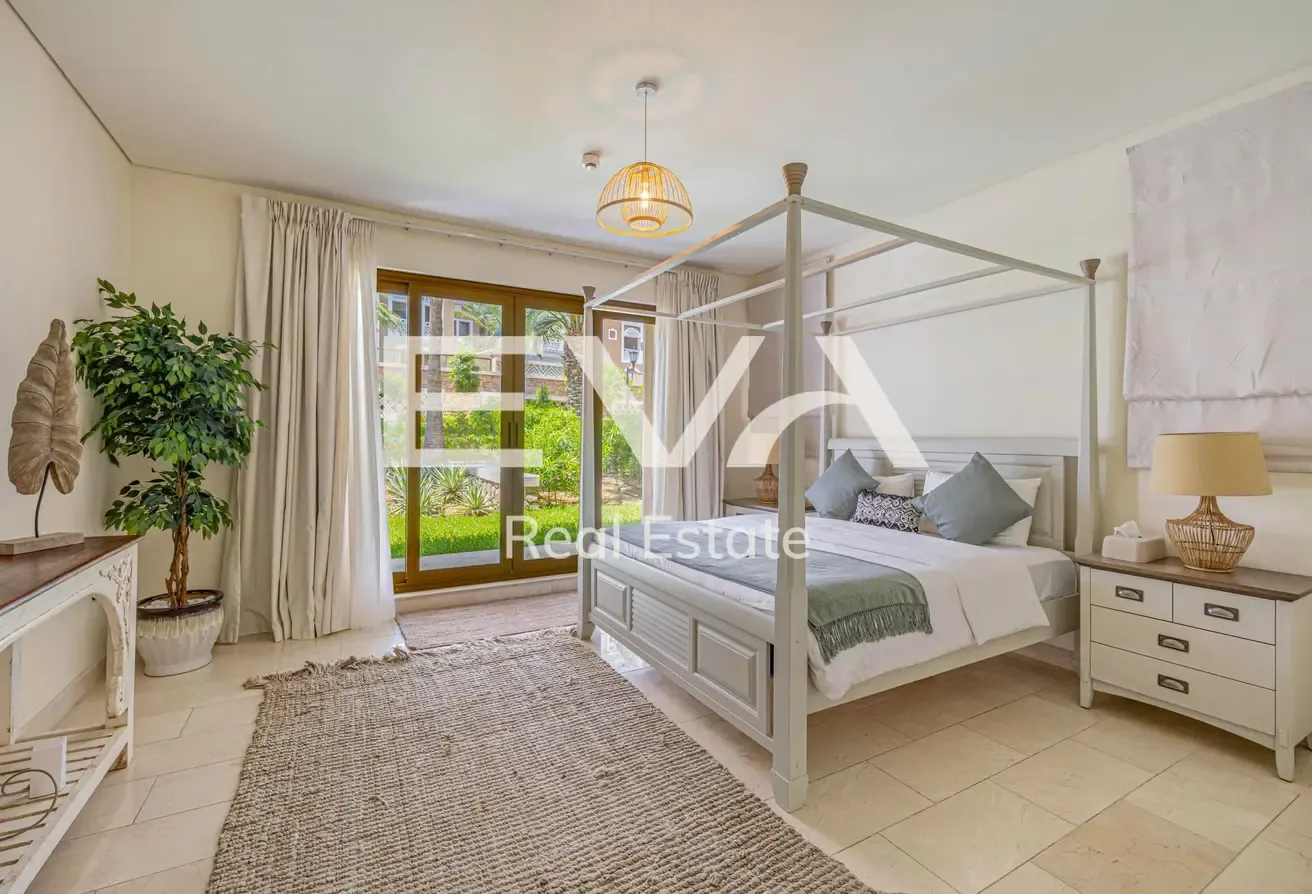 PRIVATE POOL & JACUZZI | BEACHFRONT UNIT