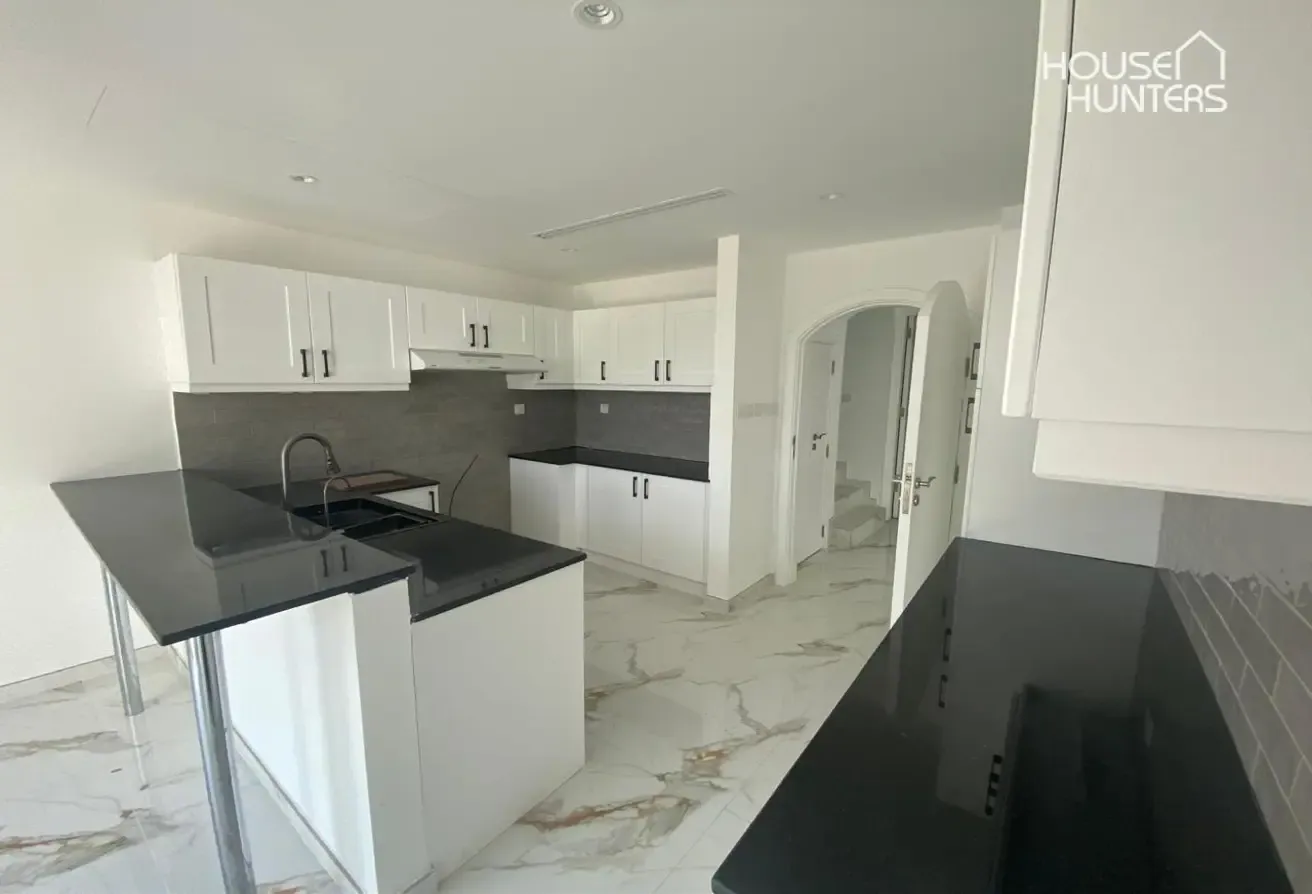 Stunning Town House|Available  Soon|Fully upgraded