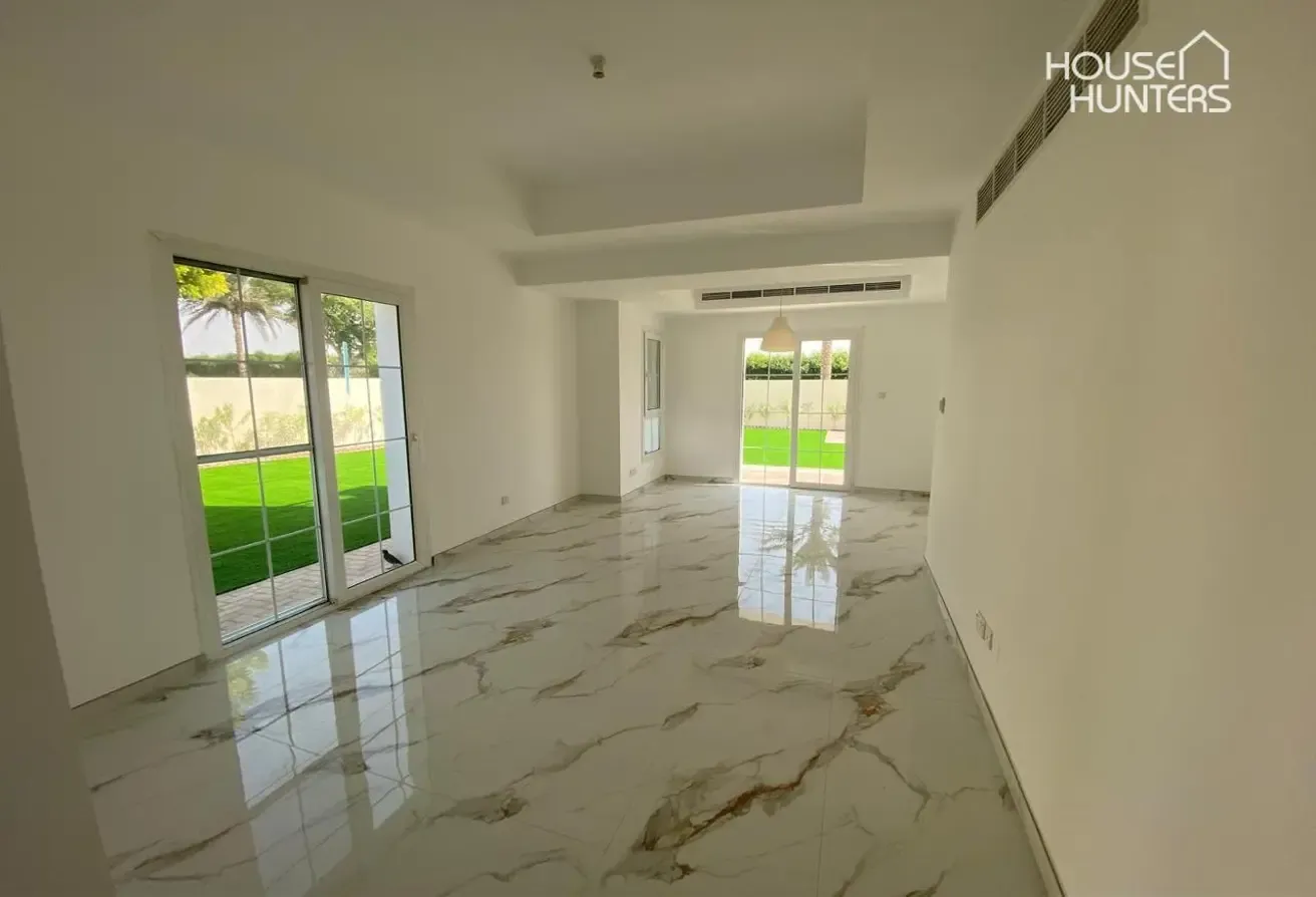 Stunning Town House|Available  Soon|Fully upgraded