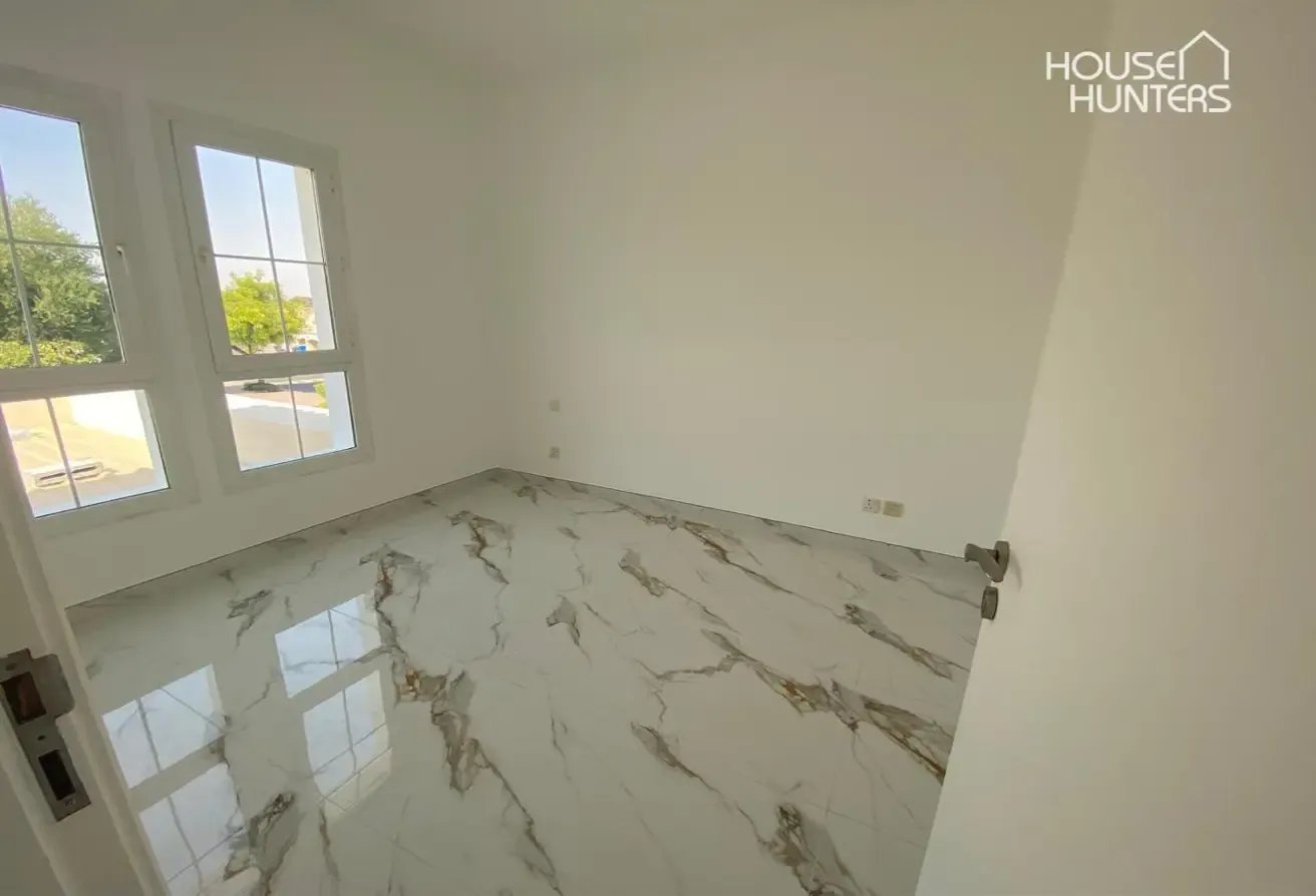 Stunning Town House|Available  Soon|Fully upgraded