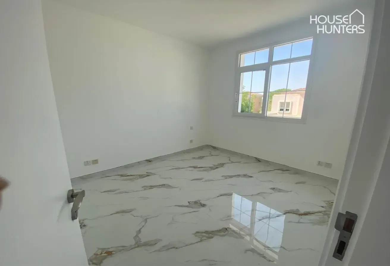 Stunning Town House|Available  Soon|Fully upgraded