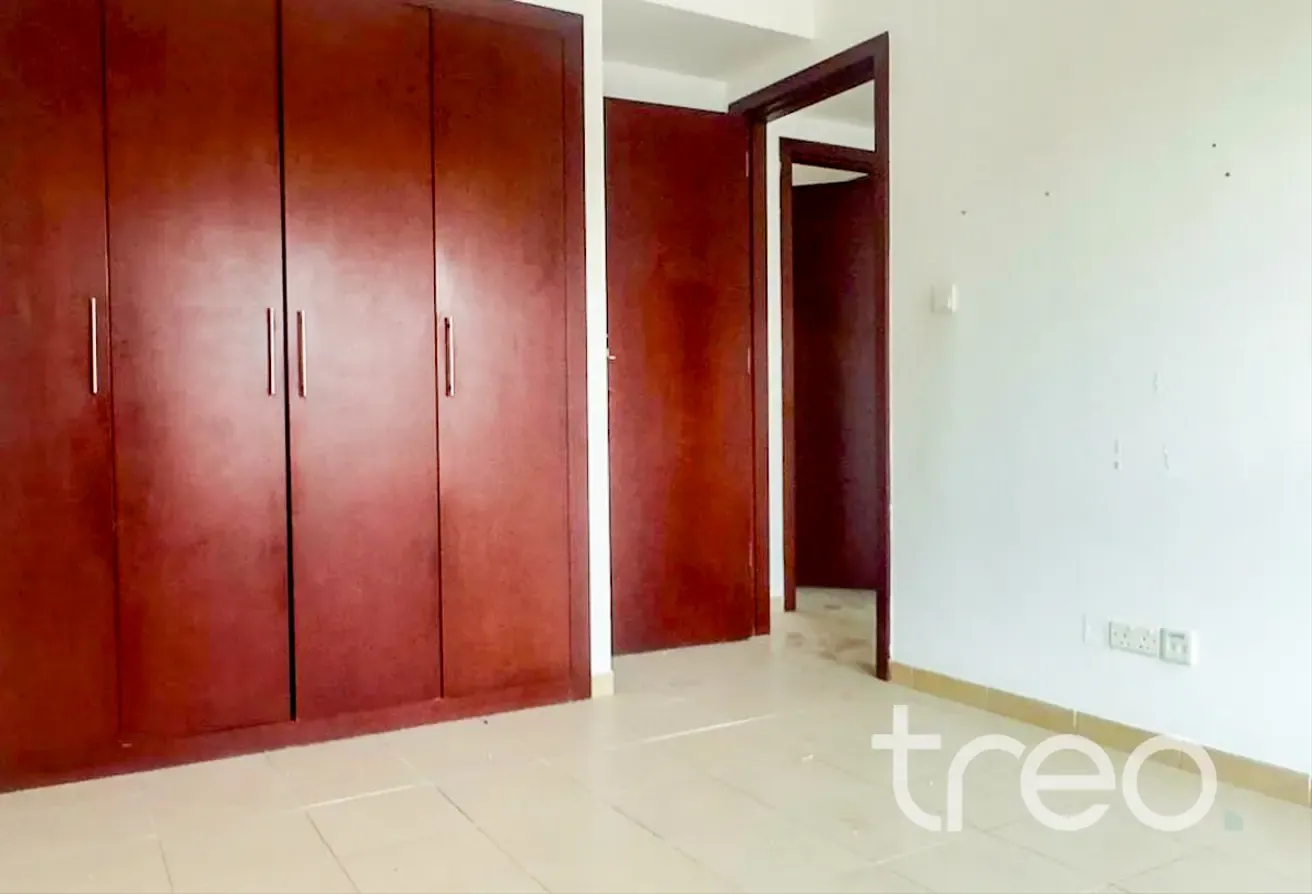 3-Bedroom | Single Row | Vacant Now