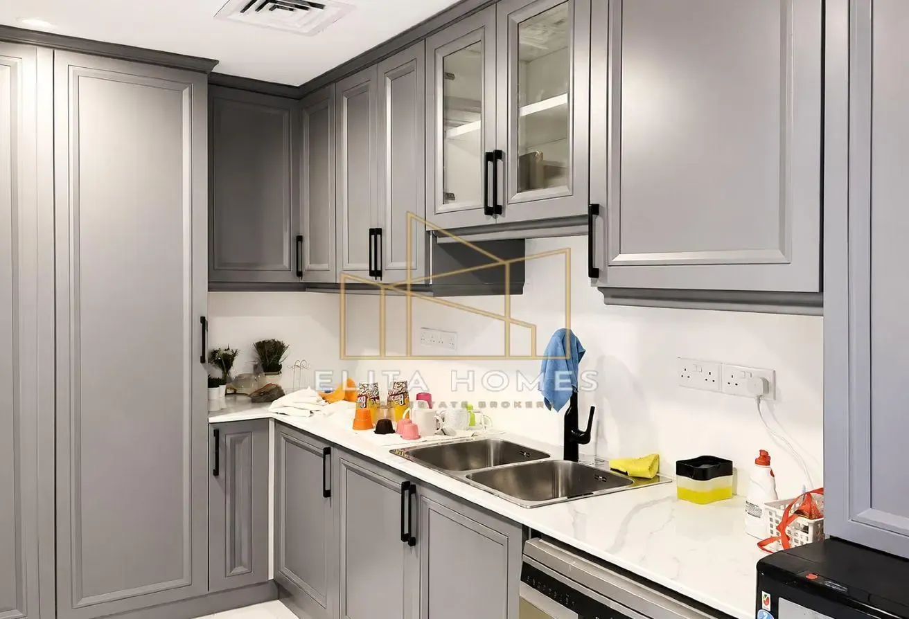 UPGRADED | UNFURNISHED | NEAR PARK