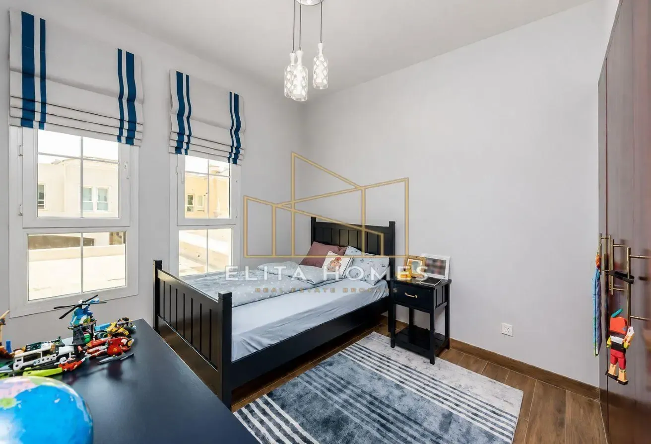 UPGRADED | UNFURNISHED | NEAR PARK