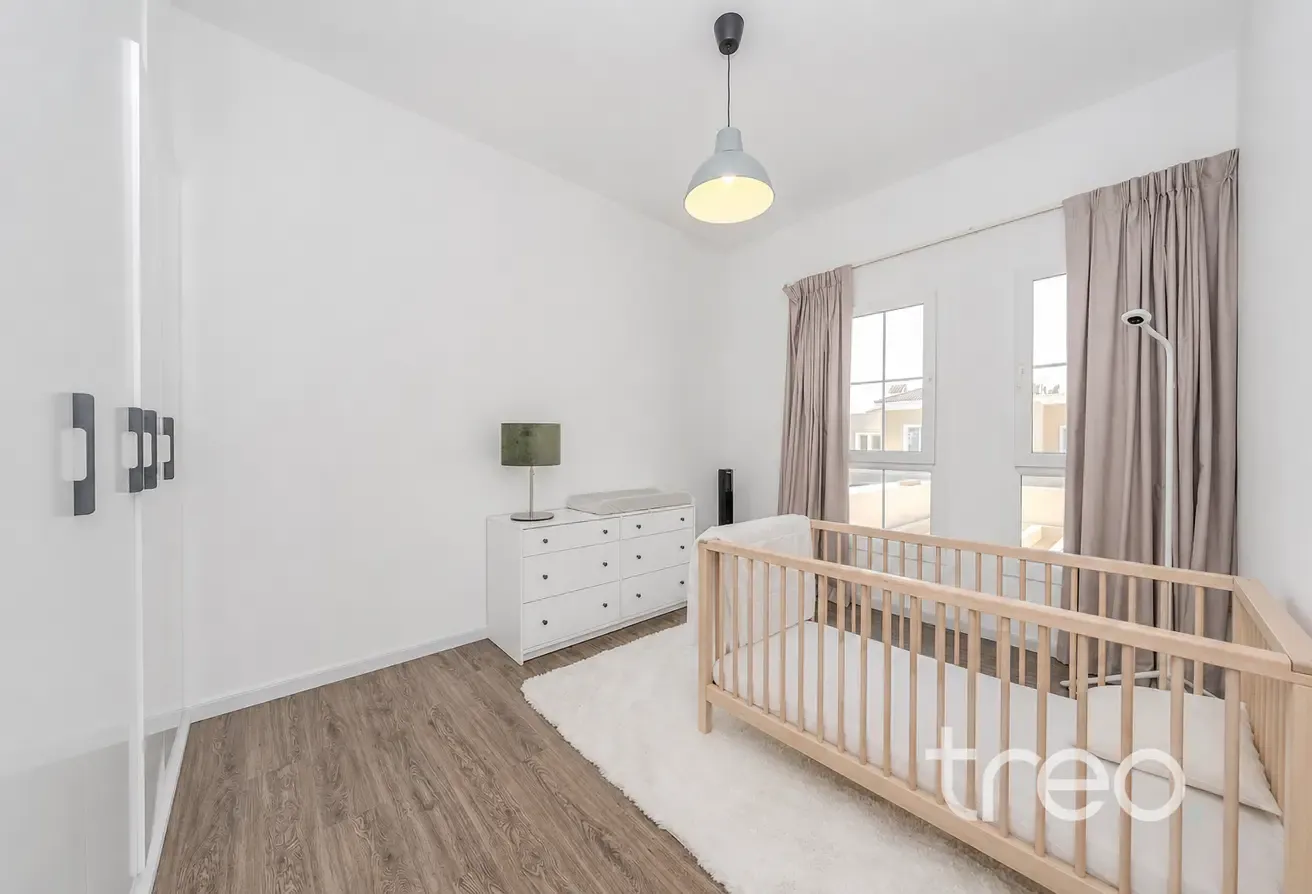 Upgraded Unit | Landscaped Garden | Vacant