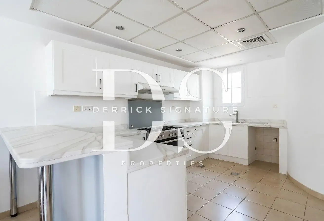 Lake View | Upgraded Type 1M | Immaculate