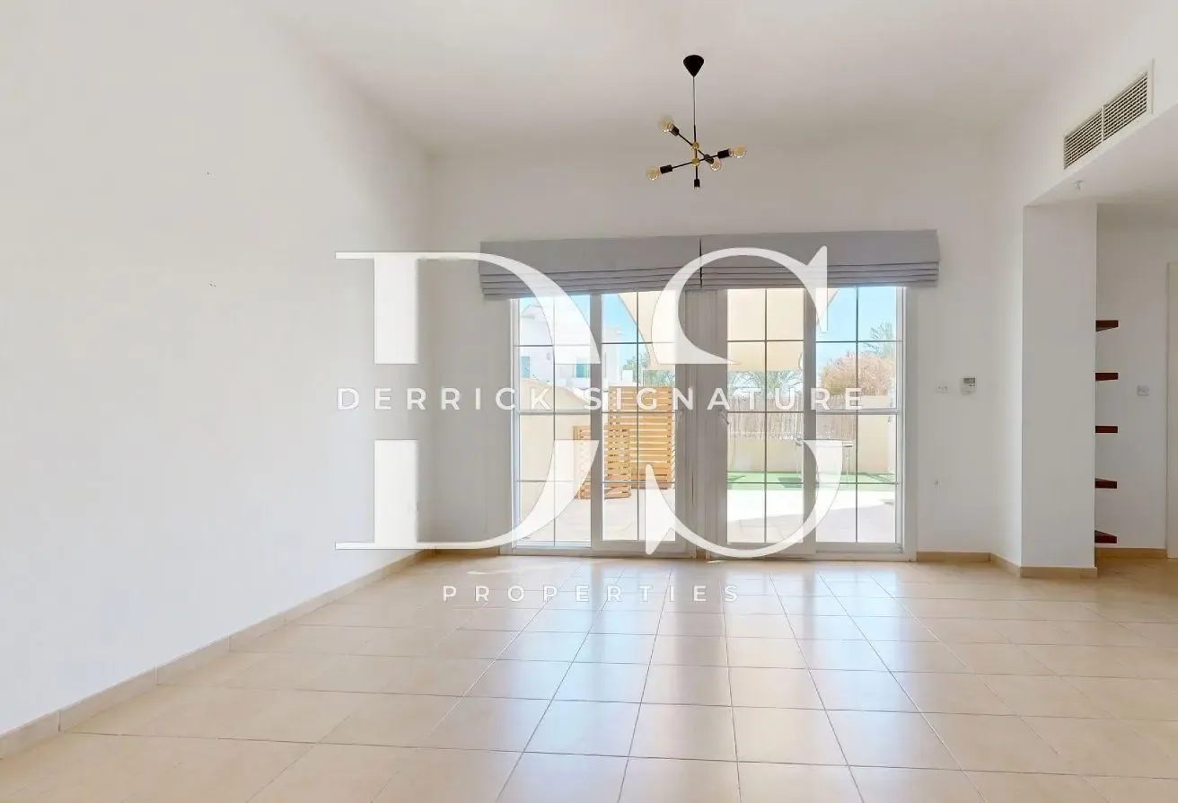 Lake View | Upgraded Type 1M | Immaculate