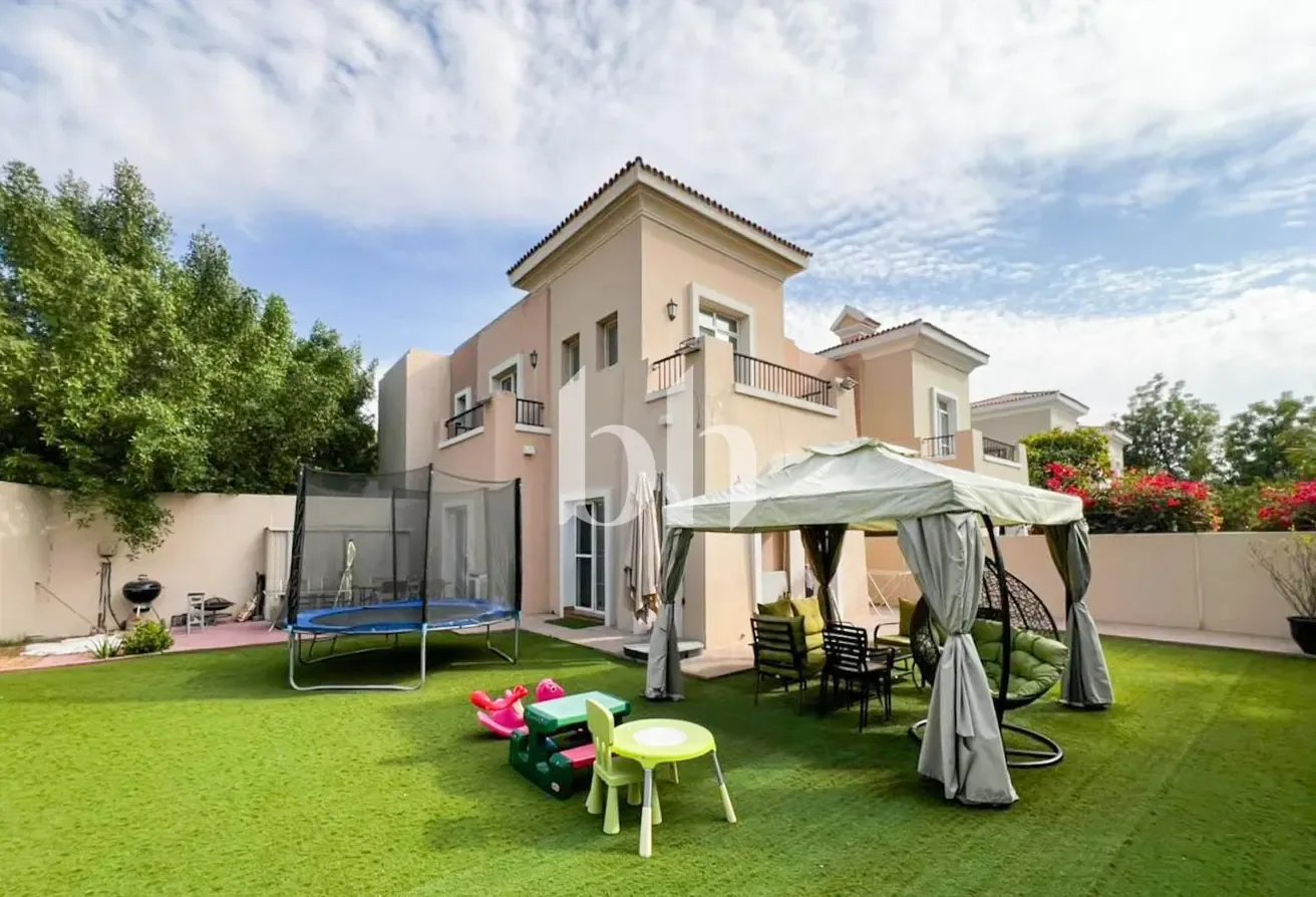 Lake View | Type 2E | Huge plot | Single Row